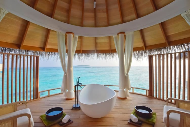 Maldives spa bath